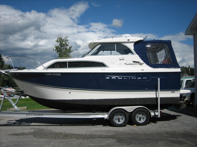 2007 BAYLINER 246 Discovery Cruiser powerboat for sale in Maine