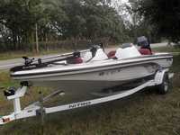 Tracker Marine NITRO 482 DC Click to launch Larger Image