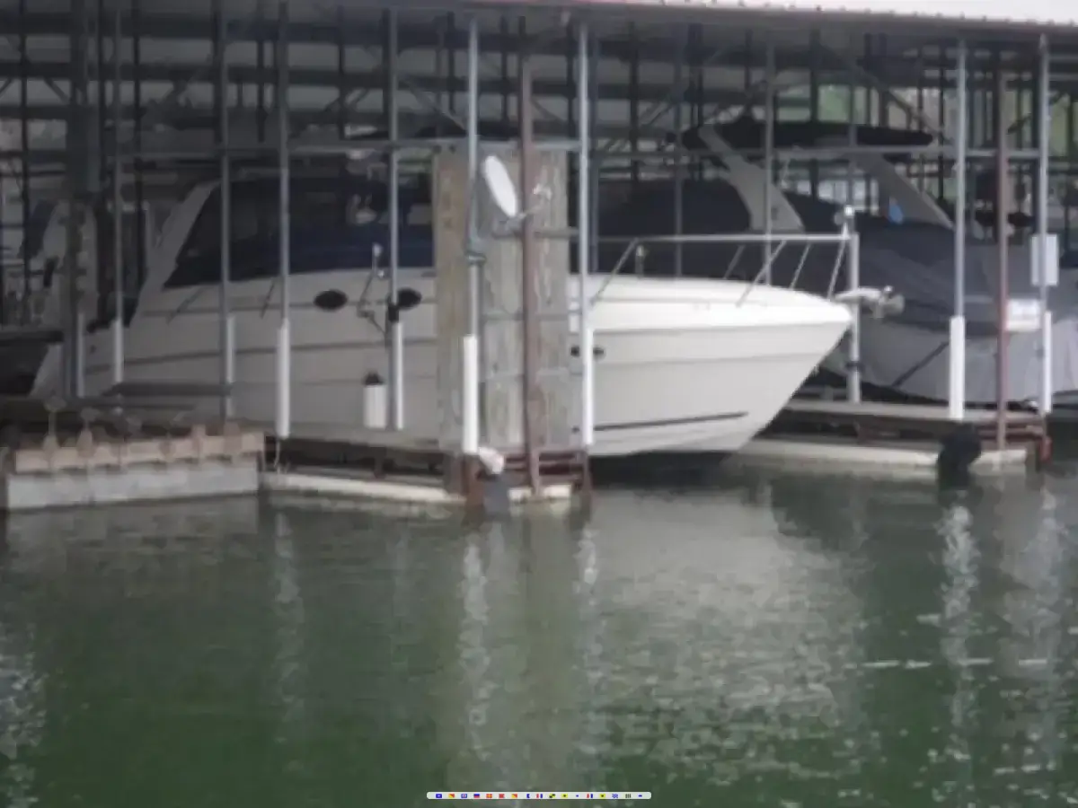 Rinker Fiesta Vee 340 