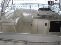 Rinker Fiesta Vee 340 