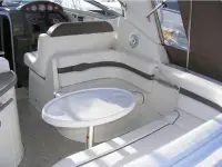 Rinker 260 Express Cruiser 