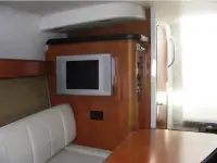 Rinker 260 Express Cruiser 