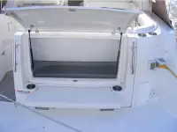 Rinker 260 Express Cruiser 