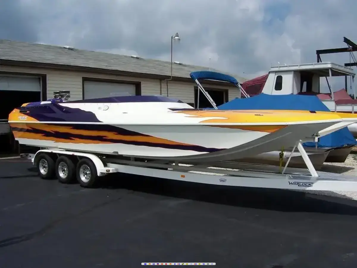 Warlock 28 SXT CAT Warlock 28 SXT CAT