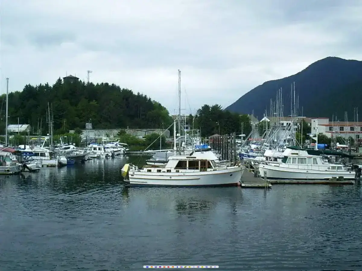 Defever Trawler StyleTricabin cruiser 