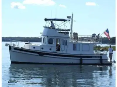 Nordic Tug 37 Fly Bridge 