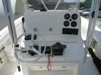 Regulator 24 Center Cosole With TTop