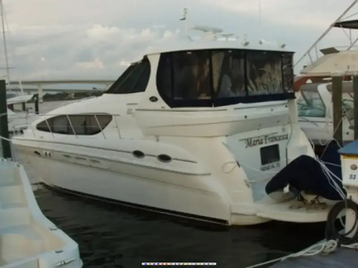 Sea Ray 390  Sea Ray 390