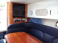 Four Winns Vista 298 Express Cruiser