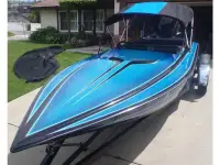 Donzi Daytona 