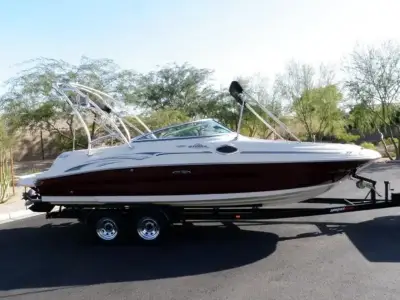 Sea Ray 240 SUNDECK 