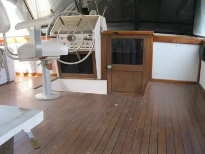 Trojan 36 Tri Cabin 