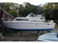 Chris Craft Express Cruiser 