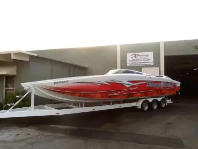 TARGET POWERBOAT 32 