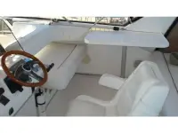 Sea Ray 440 Express Bridge 