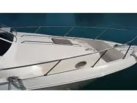Sea Ray 440 Express Bridge 