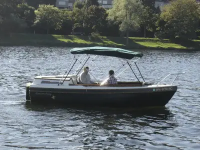 Electric Boat 17 