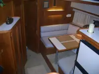 Carver 3807 Aft Cabin