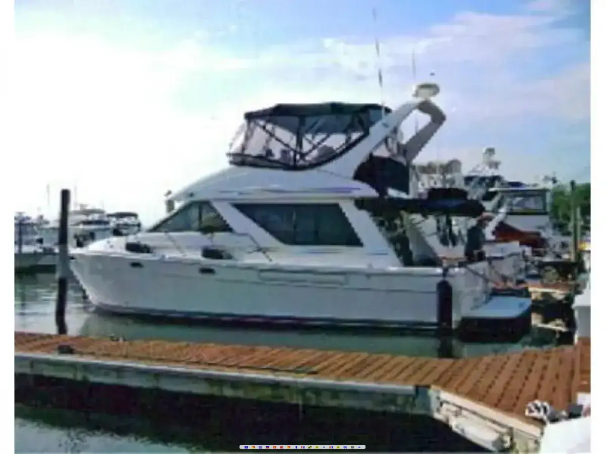 Bayliner 3988 Command Bridge Bayliner 3988 Command Bridge