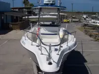 Cobia 264 Center Console 