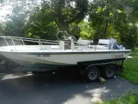 Boston Whaler Outrage 
