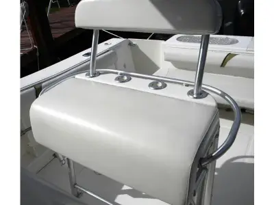 Mako 252 Center Console 