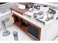 Viking Bridge Sport Fisherman 
