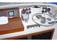 Viking Bridge Sport Fisherman 