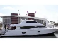 Lazzara 84 Motor Yacht 