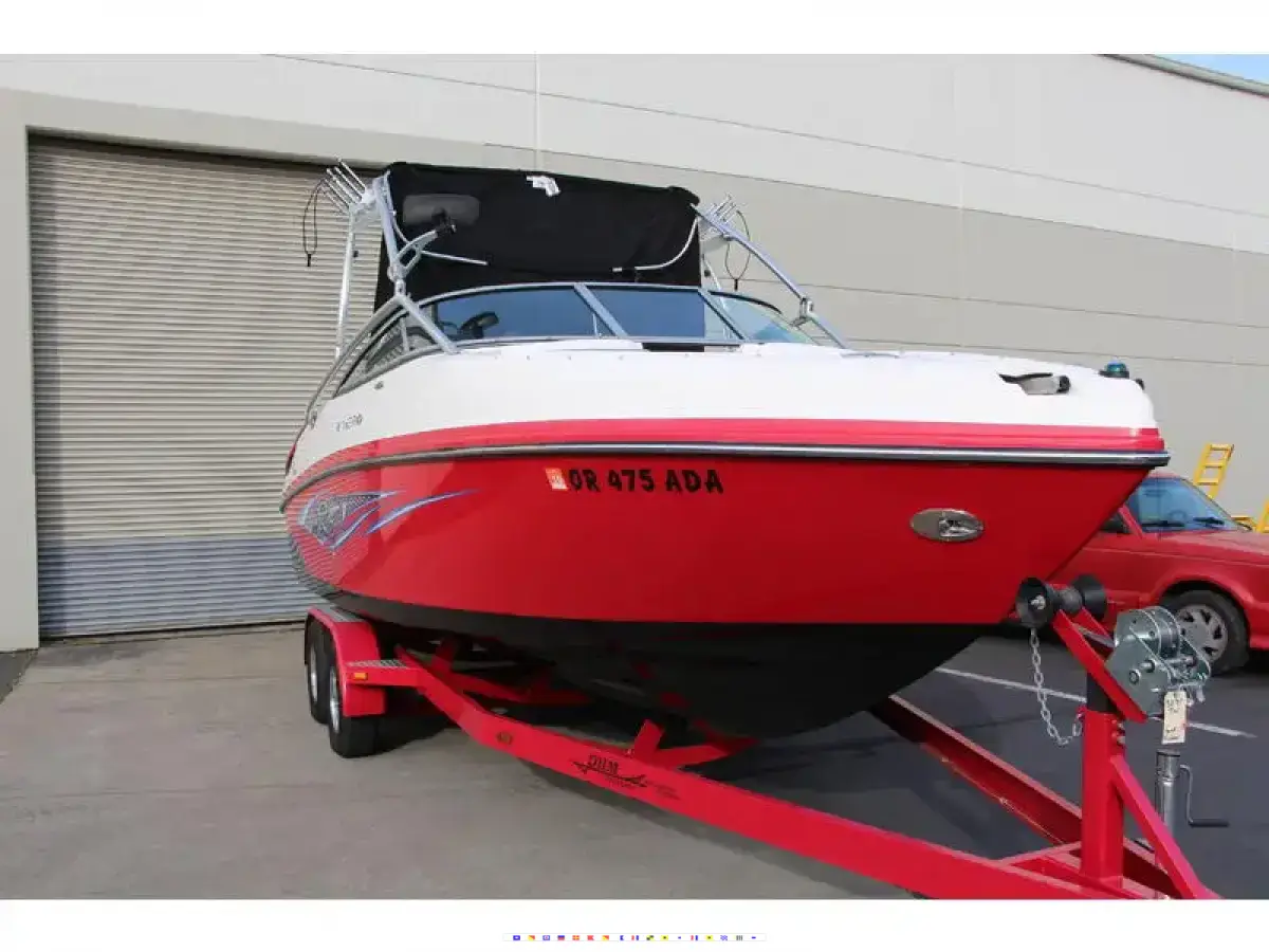 Rinker Captiva 246 Bowrider R 