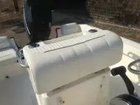 Boston Whaler Nantucket 