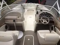 Maxum 2300SR 