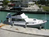 Mainship Trawler Bahama Cruiser 