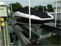 Sea Ray 220 Bowrider 