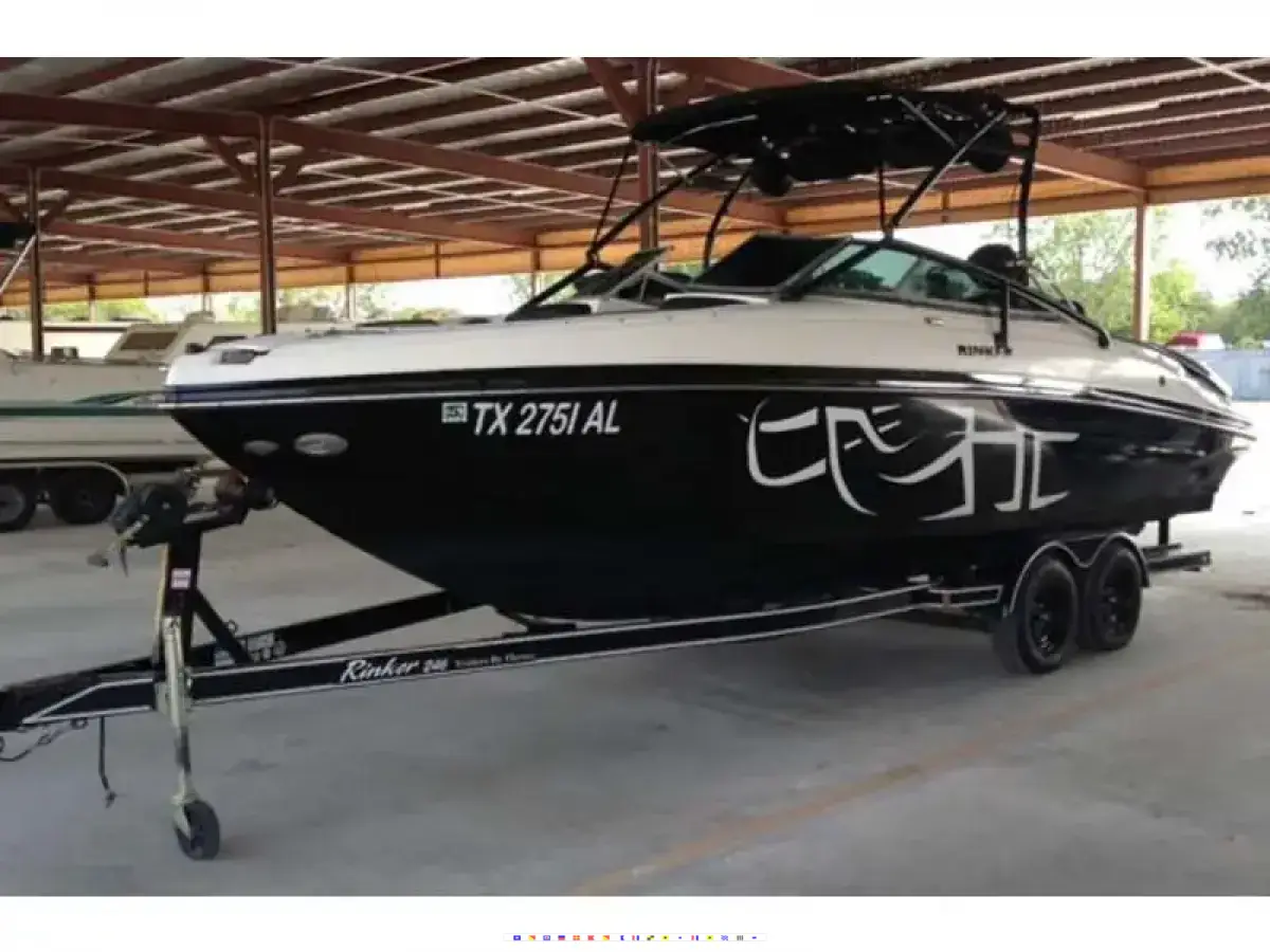 Rinker Captiva 246 R2 