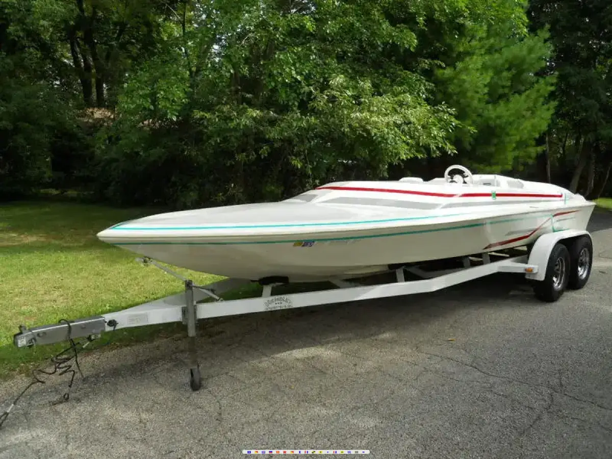 Ultra Custom Boats 21 ss 