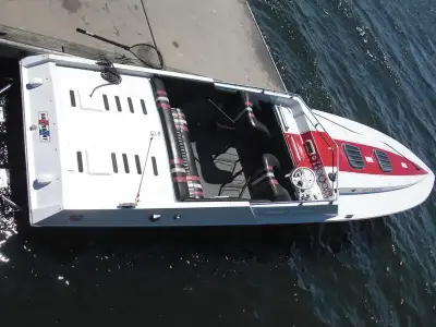 Superboat tempest 