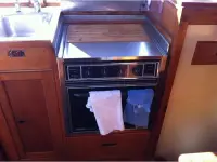 Grand Banks 32 Flybridge Sedan 