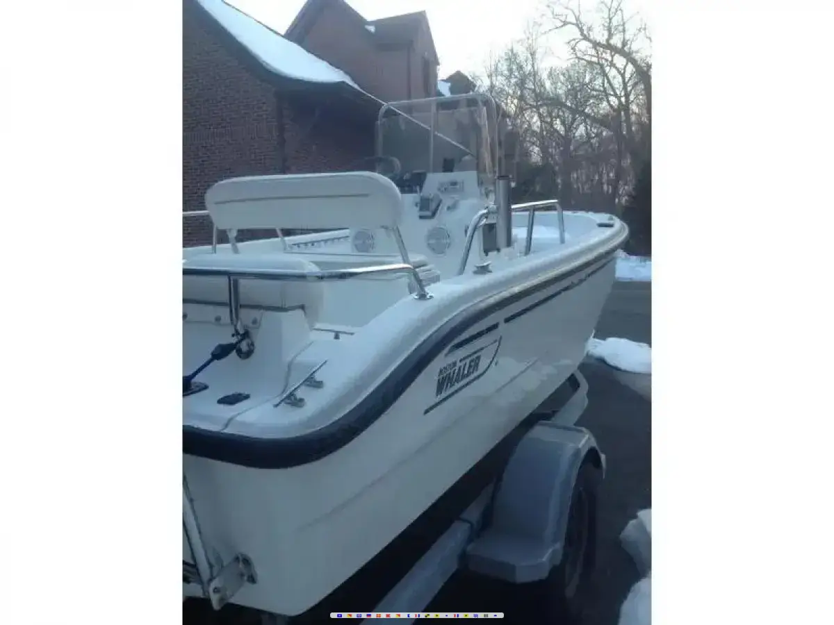 Boston Whaler Dauntless Boston Whaler Dauntless