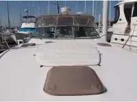 Rinker 342 Express Cruiser 