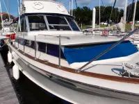 Chris Craft 38 Commander