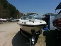 Sea Ray Bow Rider 