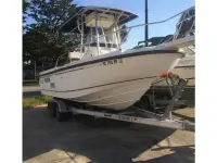 Boston Whaler Outrage 