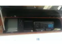 Hatteras Convertible Full Fiberglass enclosed Flybridge 