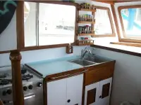 Marine Trader seadan 