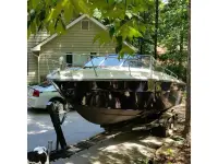Sea Ray SRV220 cuddy cabin 