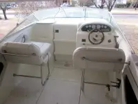 Sea Ray 215 Express Cruiser