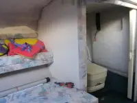 Sea Ray 215 Express Cruiser