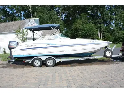 Hurricane 237 Sundeck 