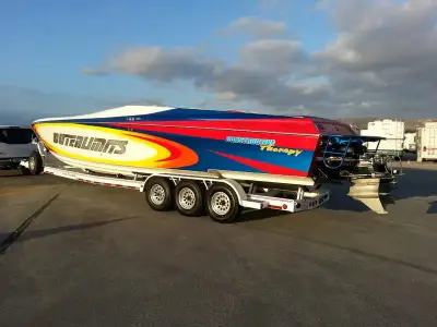 Outerlimits 37 Stiletto 